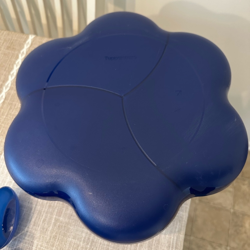 Tupperware Blue Chip Bowl Set - Picture 3 of 3